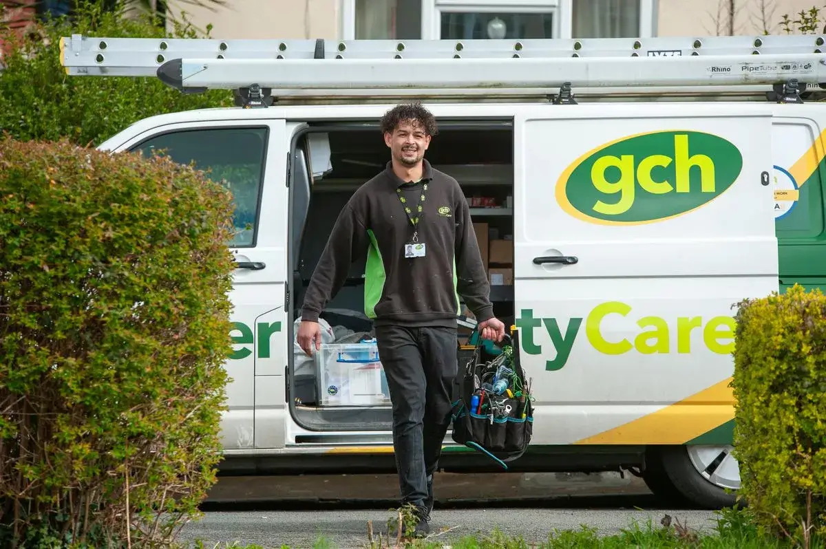 Gloucester City Homes van and employee